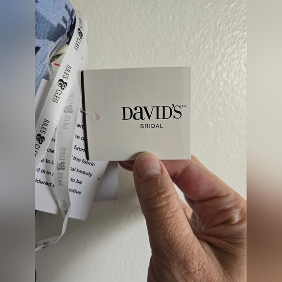 JULES &‎ CLEO (David's Bridal), Plunging Metallic Floral Brocade A-Line Dress, 6 - Picture 14 of 16